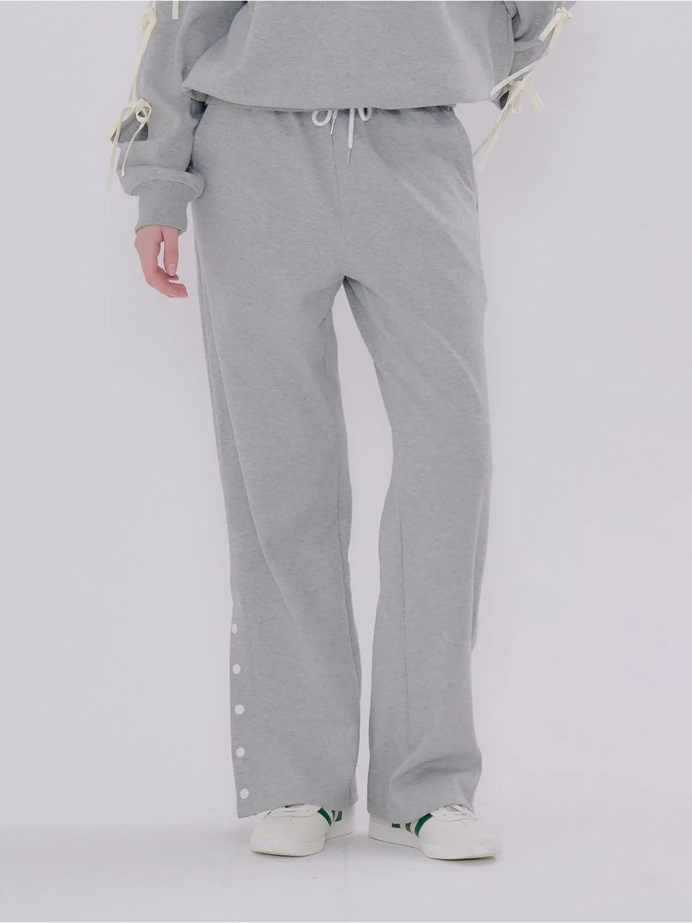 Metapher Button Detail Banding Sweatpants Gray
